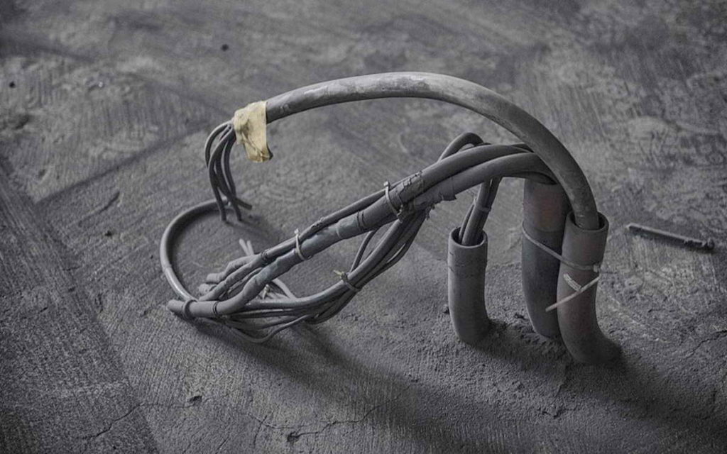 Старые провода эффективных собственников