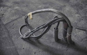 Старые провода эффективных собственников