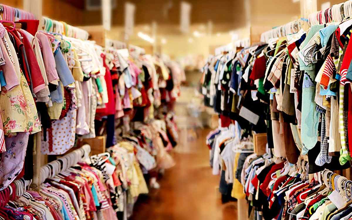 Алчность торговца шмотками