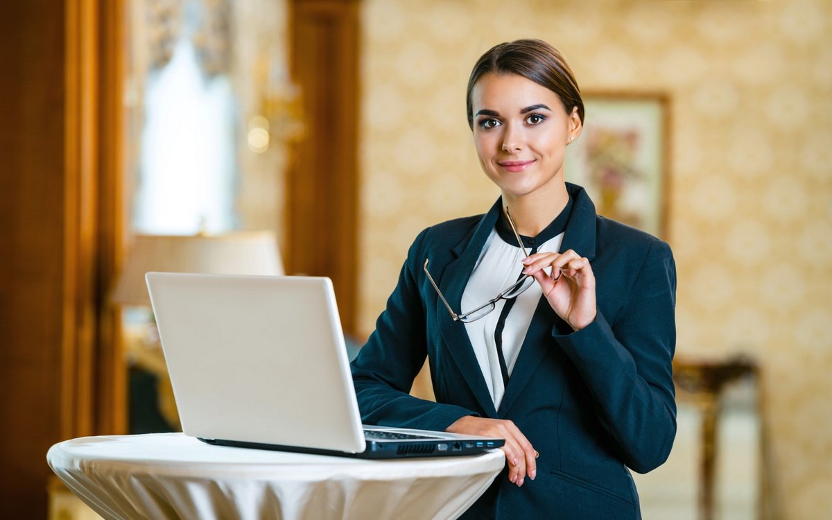 Женское лицо ресторанного бизнеса