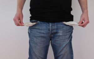 Можно ли заработать на электромонтаже?