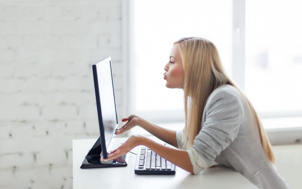 Где найти халтуру по электрике?