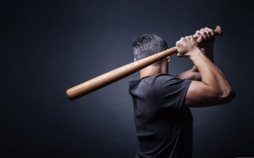 Три тыщи содрали, суки!