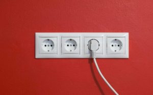 Да чё там?! Вилку в розетку воткнуть...