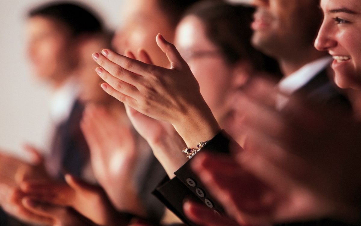 Аплодисменты электрику