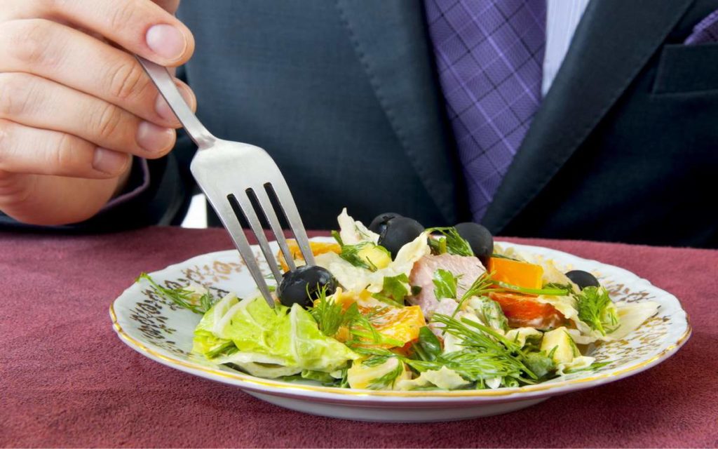 Дядя с вилкой