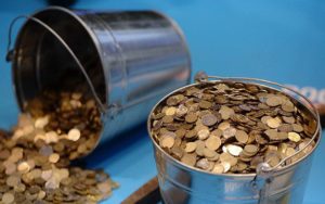 Немаленькие деньги или Сквозь дверь пройдёте?