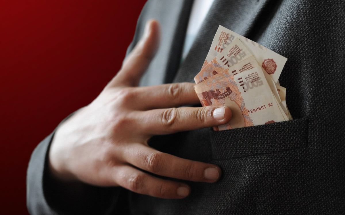 В чёрный список! Хоть бы и за пятёрку...