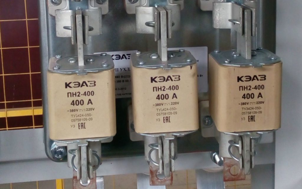 Они играют фазами, а мы берём оплату