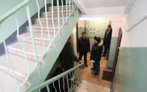 За весь подъезд платить не хочу!